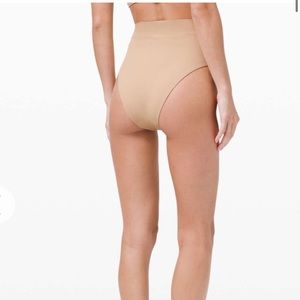 Lululemon Honeycomb Dip Swim Bottom SuperHigh Rise